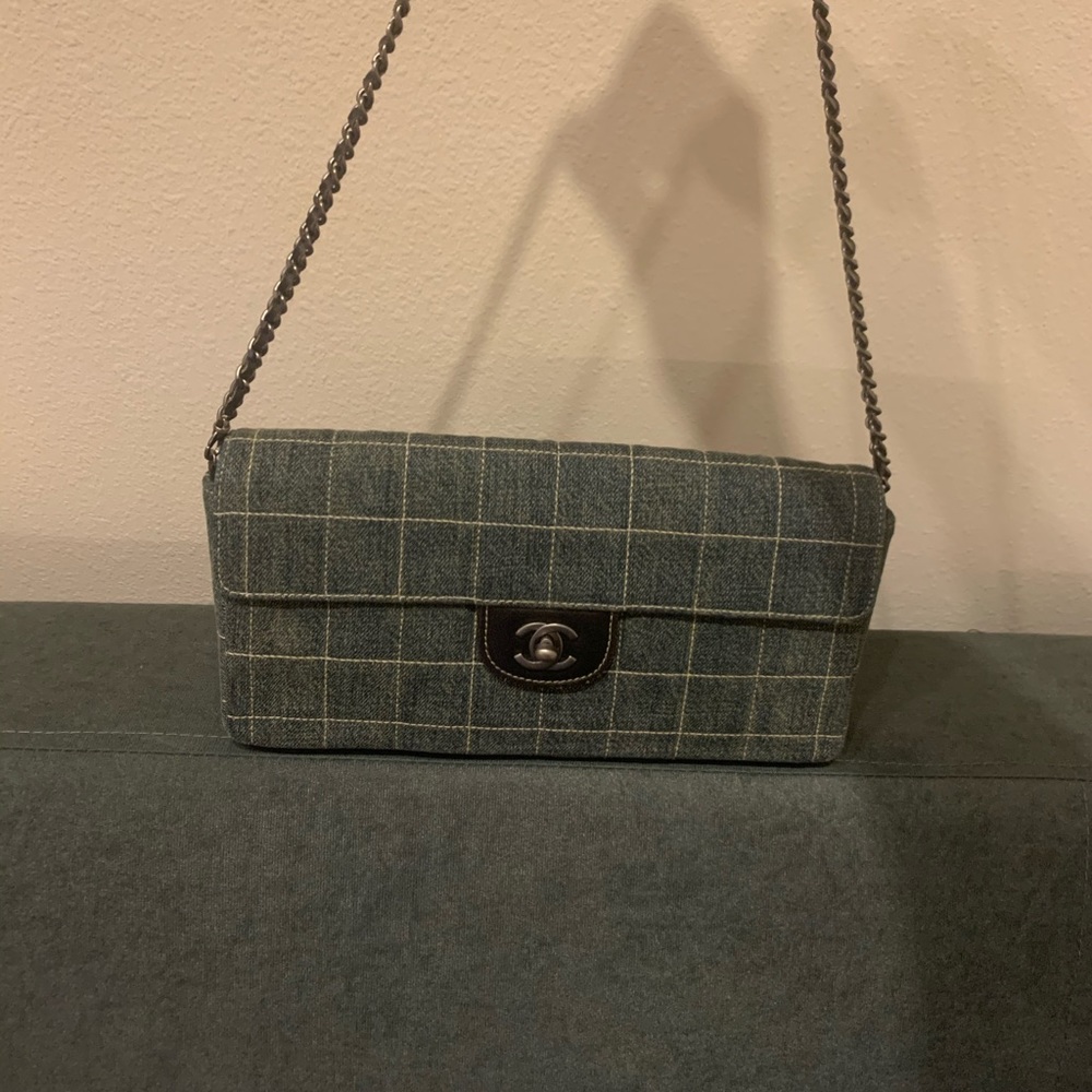 Vintage Chanel denim chocolate bar shoulder bag